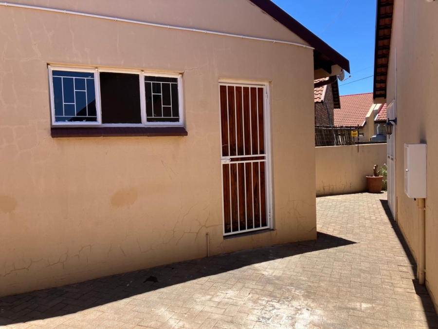 2 Bedroom Property for Sale in Uitsig Free State